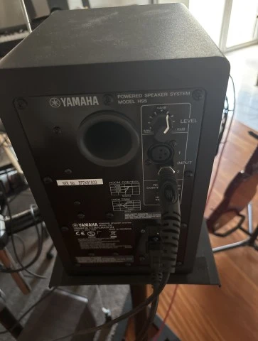 Yamaha HS5