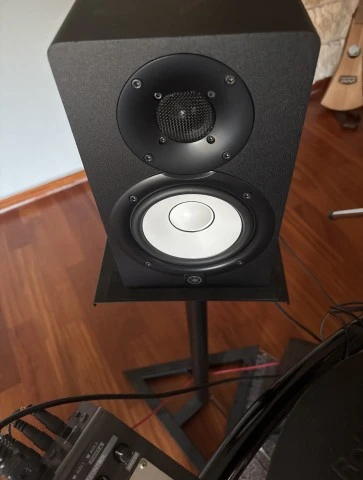 Yamaha HS5