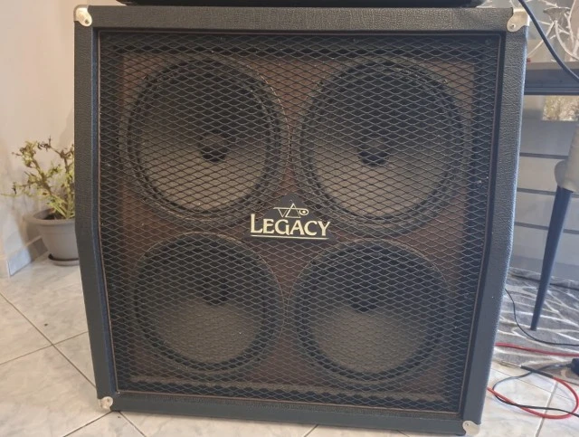 Carvin Legacy VL100 Steve Vai Signature Head + 4x12 Cab (Vintage 30)