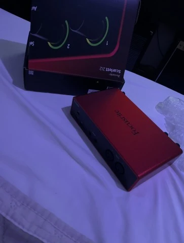Focusrite Scarlett 2i2 4th Gen