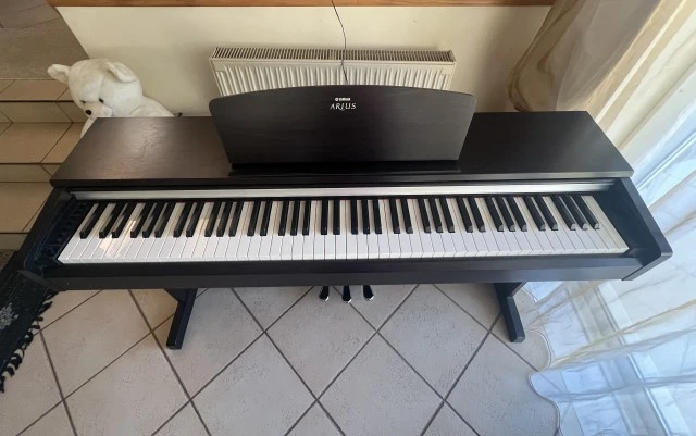 Yamaha Arius YDP-145