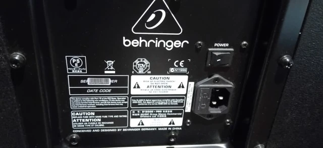 Behringer B1200D-PRO