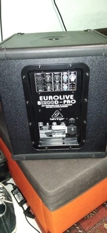 Behringer B1200D-PRO