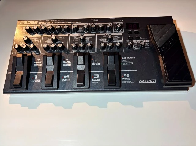 Boss ME-80