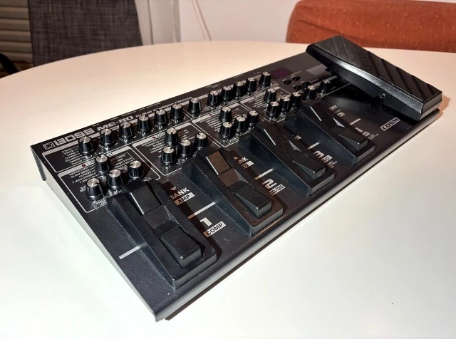 Boss ME-80