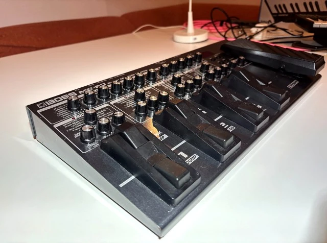 Boss ME-80
