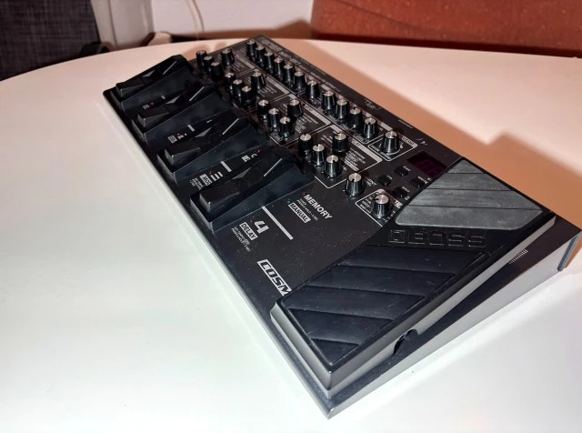 Boss ME-80