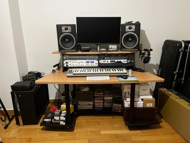 Studio Desk RTA Creation Station