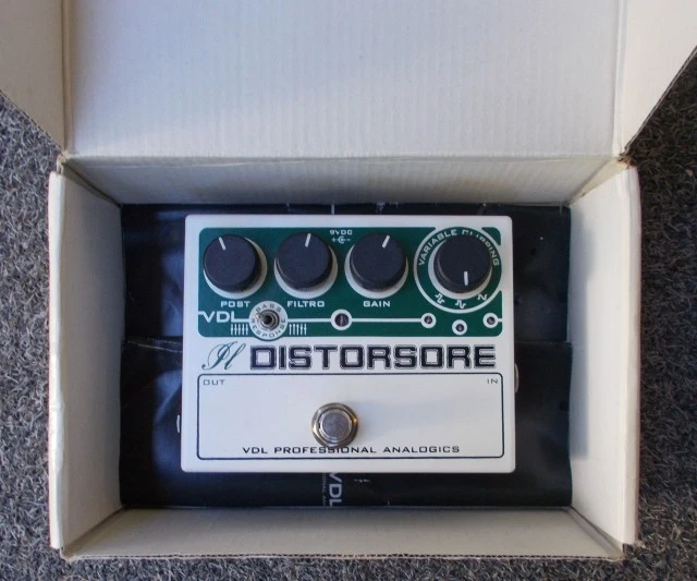 Distortion pedal
