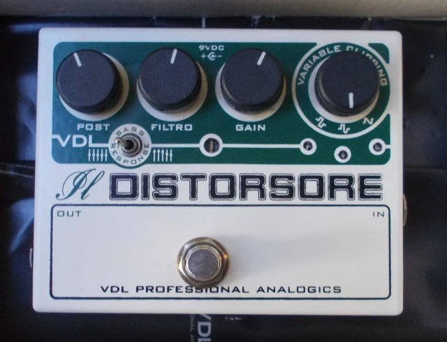 Distortion pedal