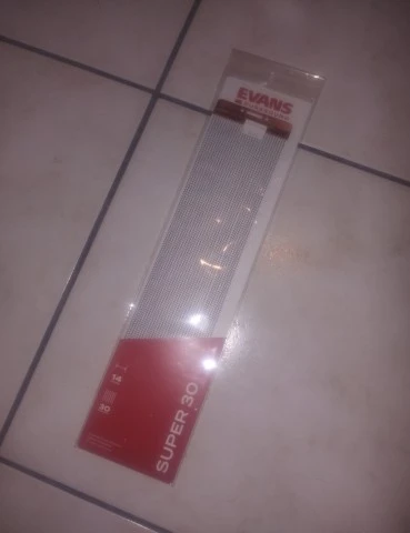Evans puresound super 30 χορδιερα ταμπούρο