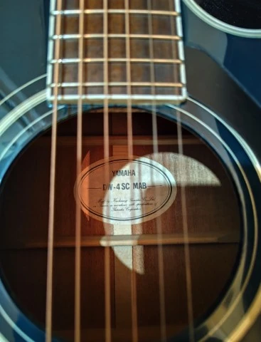Yamaha DW4 SC MAB ηλεκτροακουστική κιθάρα