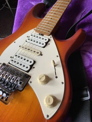 Ernie Ball Music Man Silhouette (1993) – Factory Floyd Rose HSH