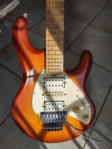 Ernie Ball Music Man Silhouette (1993) – Factory Floyd Rose HSH