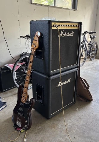 Vintage 1980s Marshall 1550 1x15 Bass Speaker Cabinet