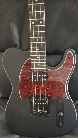 Harley Benton TE-20HH και Harley Benton R-457MN