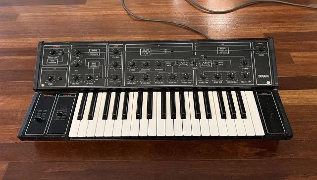 Yamaha CS-10