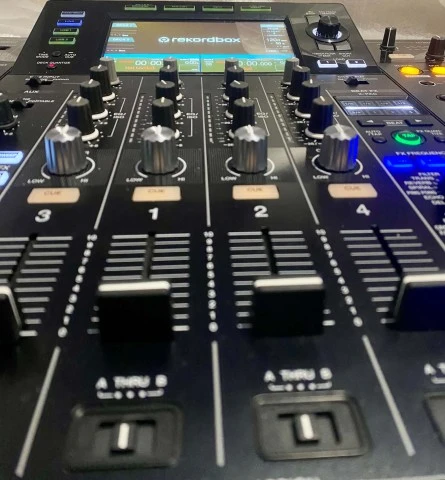 Pioneer DJ XDJ-XZ