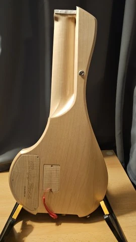 Mihando Fingy Bass 5string 16"