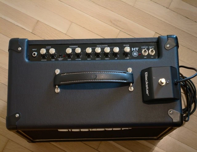 Blackstar HT-5R Combo