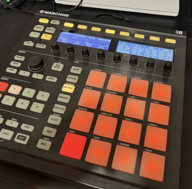 Native Instruments Maschine Mk2