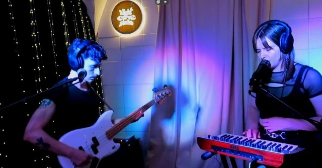 Ψάχνω synthesizer player