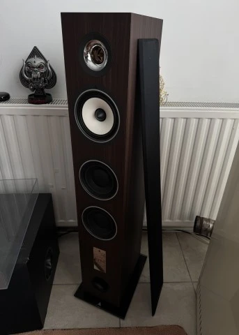 Triangle Esprit Gaia Ez floor standing speaker, walnut
