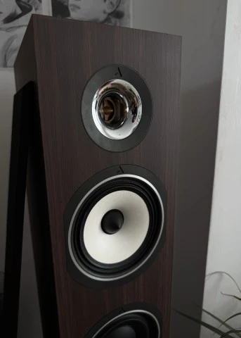 Triangle Esprit Gaia Ez floor standing speaker, walnut