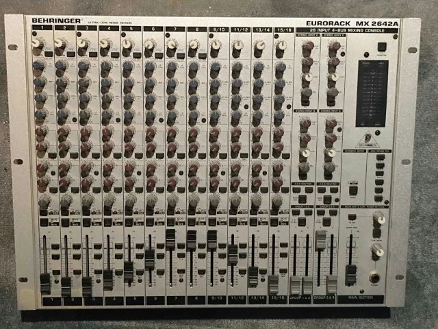 Behringer Eurorack Rack MX2642A