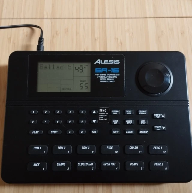 Alesis SR-16