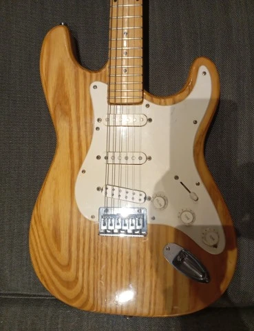 Custom stradocaster χειροποίητη