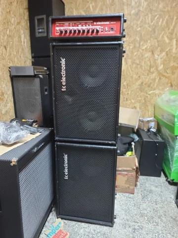 TC Electronic BH500 bass amp + 2 x TC Electronic BC210 cabinets