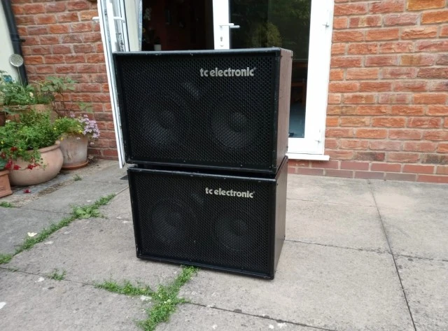 TC Electronic BH500 bass amp + 2 x TC Electronic BC210 cabinets
