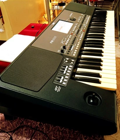 Korg Pa600 QT