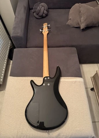Ibanez GSR200