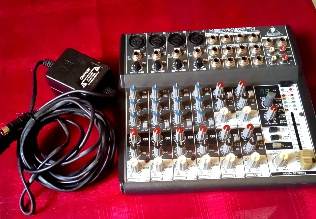 Behringer Xenyx 1202FX
