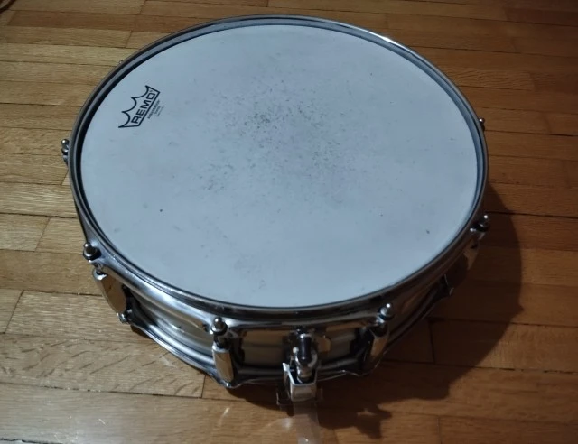 Pearl sensitone elite aluminium snare 14"X5"