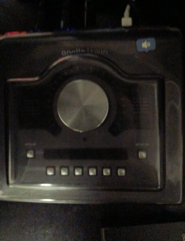 Universal Audio Apollo Twin MkII Duo Thunderbolt + Behringer ADA8200
