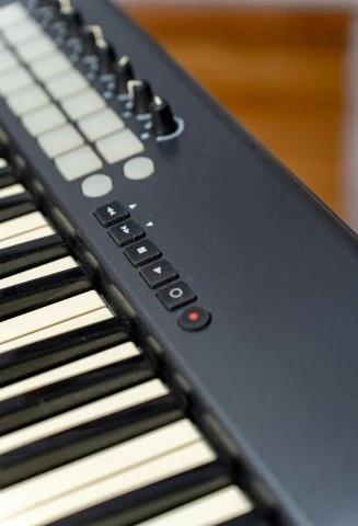Midi Keyboard Novation Launchkey 61, ΑΔΟΥΛΕΥΤΟ, στο κουτι του