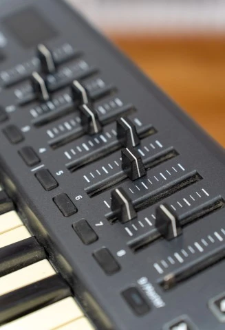 Midi Keyboard Novation Launchkey 61, ΑΔΟΥΛΕΥΤΟ, στο κουτι του