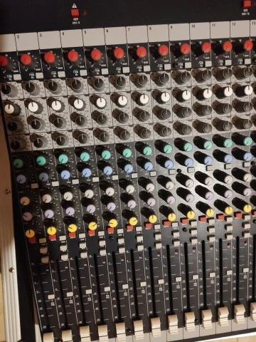 Soundcraft FX-16 II