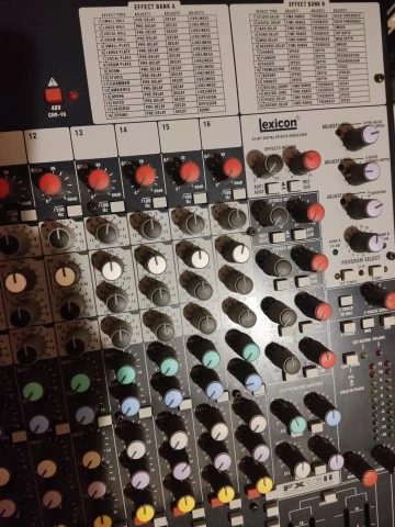 Soundcraft FX-16 II