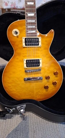 Gibson Les Paul Standard Replica + Σκληρή Θήκη Βαλίτσα