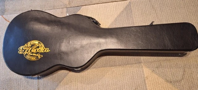 Gibson Les Paul Standard Replica + Σκληρή Θήκη Βαλίτσα