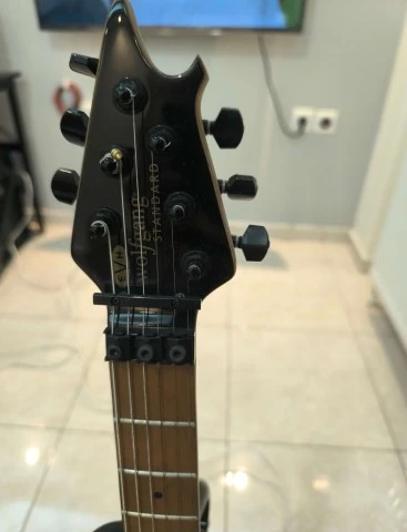 EVH Wolfgang WG Standard Gold Sparkle + Blackstar