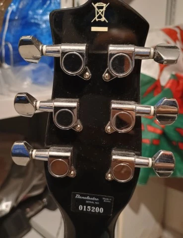 Danelectro Longhorn 3-Pickups + θήκη