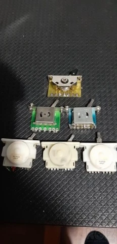 Switches 5 θεσεων και τριών θεσεων.