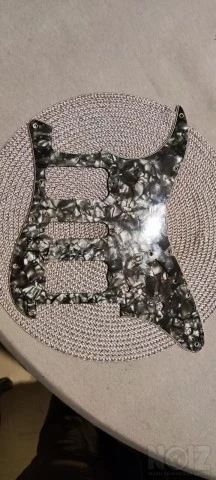 Fender Pickguard HSH Black Pearl