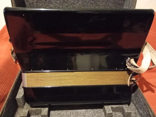 hohner ακορντεόν 80bass Lucia llp