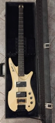 Ibanez Axstar